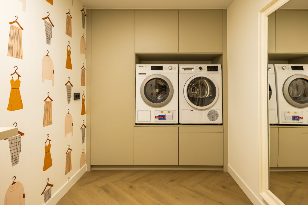 Maatwerk wasmeubel interieurbouw